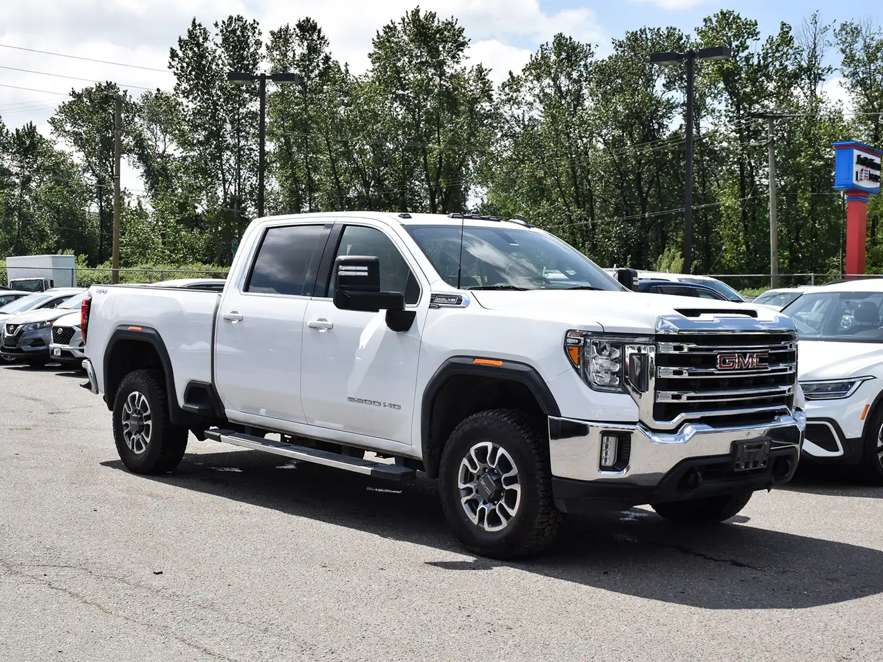 GMC Sierra 3500HD снимка GMC Sierra 3500HD