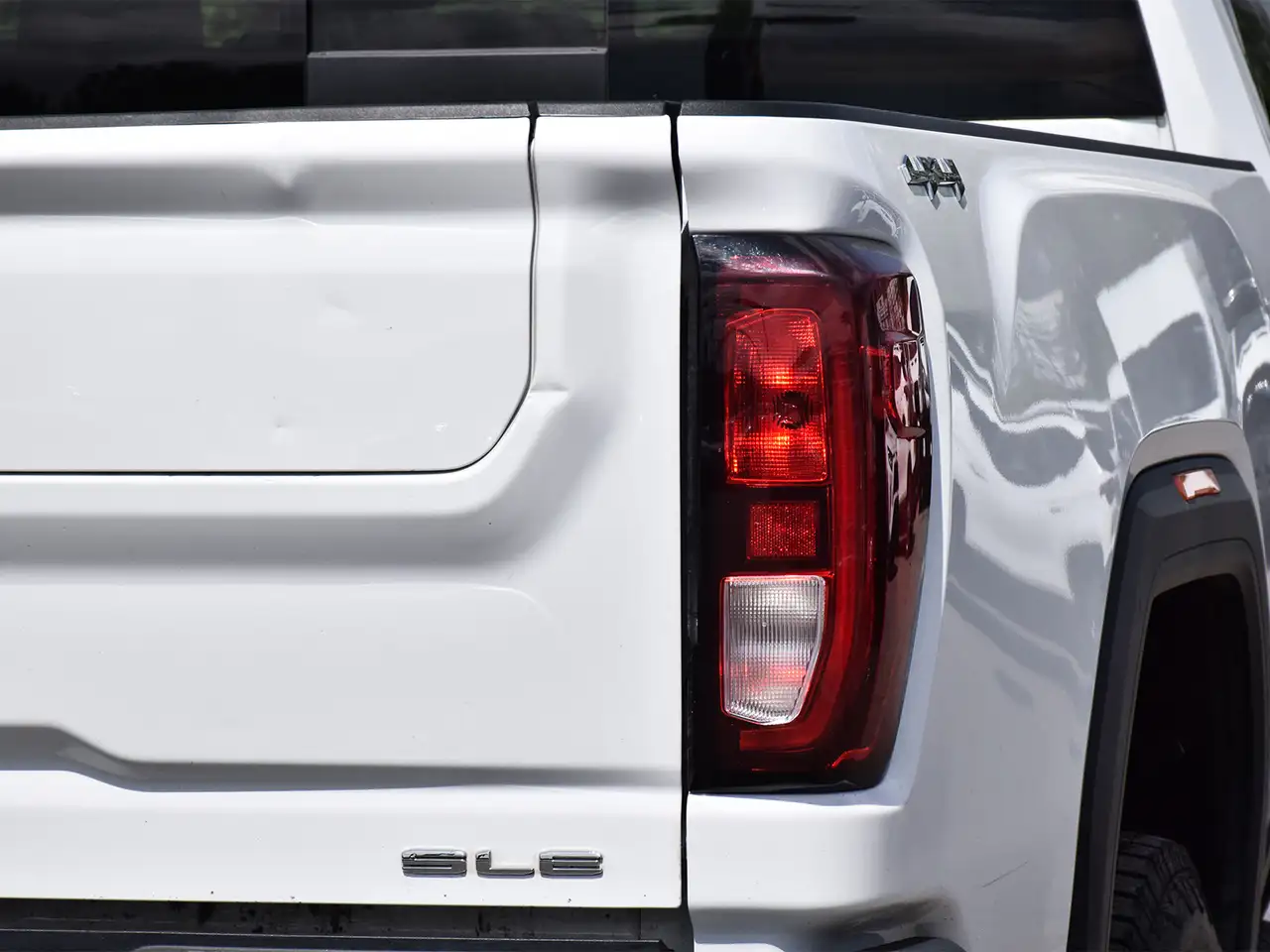 GMC Sierra 3500HD снимка GMC Sierra 3500HD