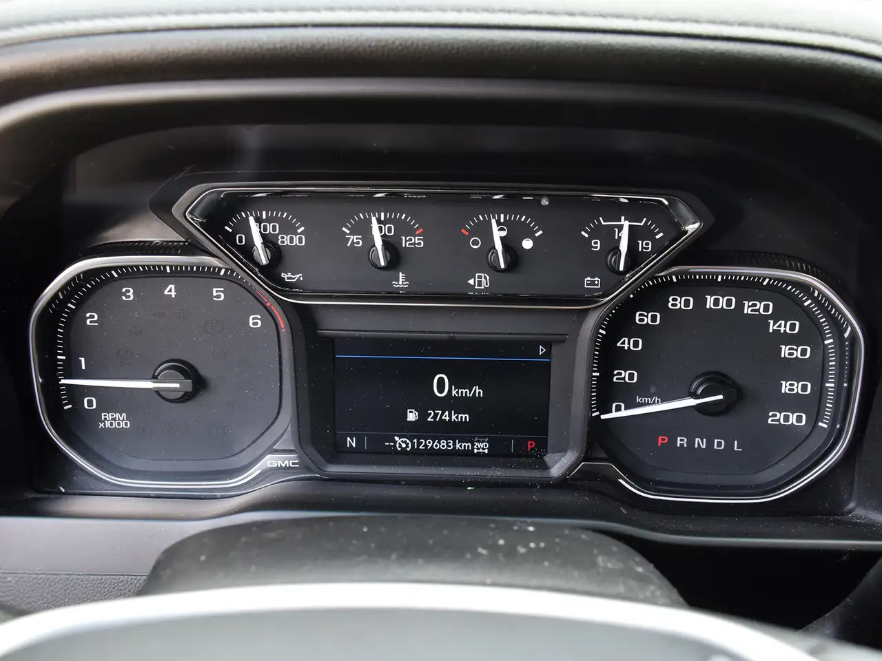 GMC Sierra 3500HD снимка GMC Sierra 3500HD