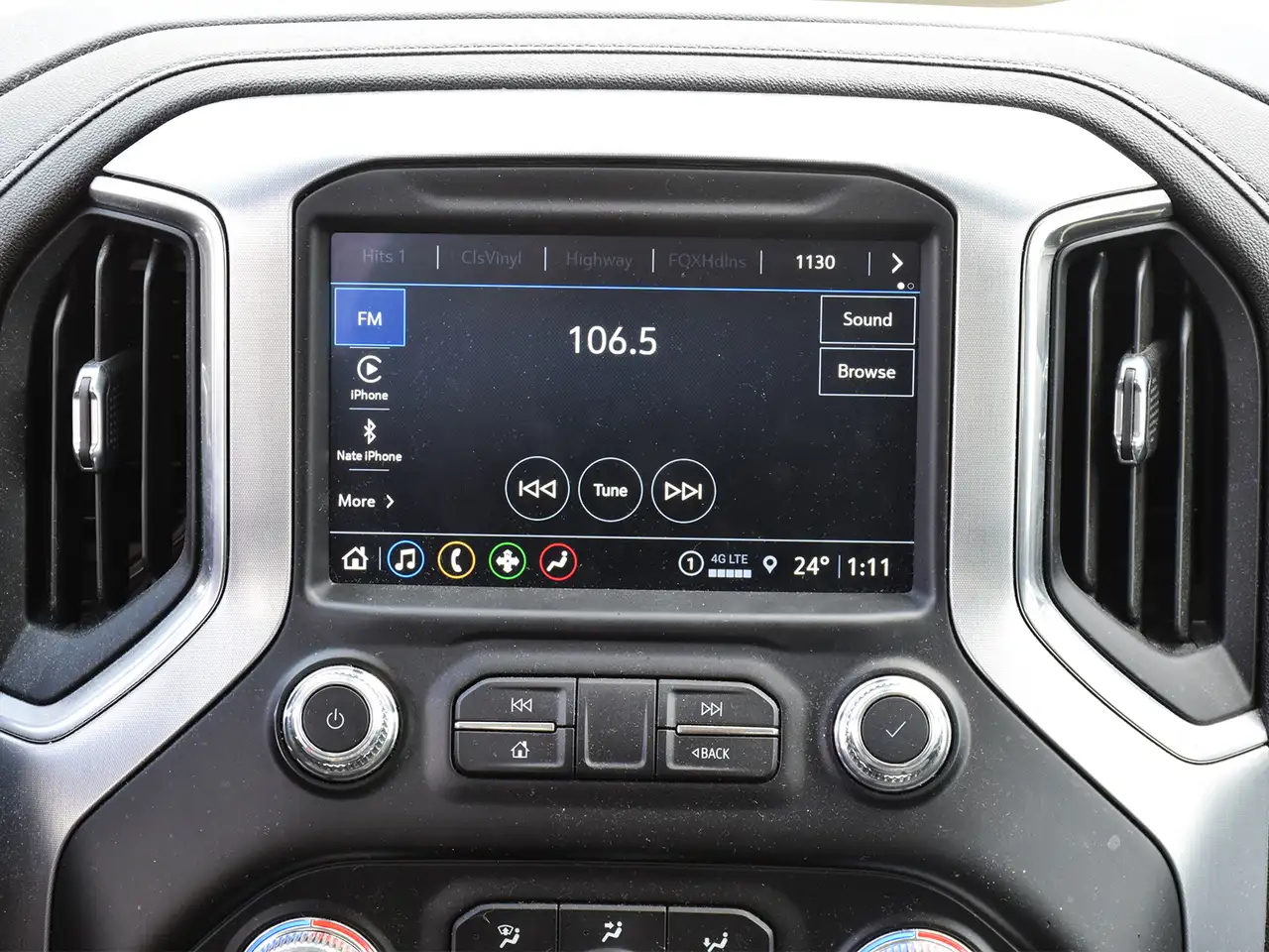 GMC Sierra 3500HD снимка GMC Sierra 3500HD