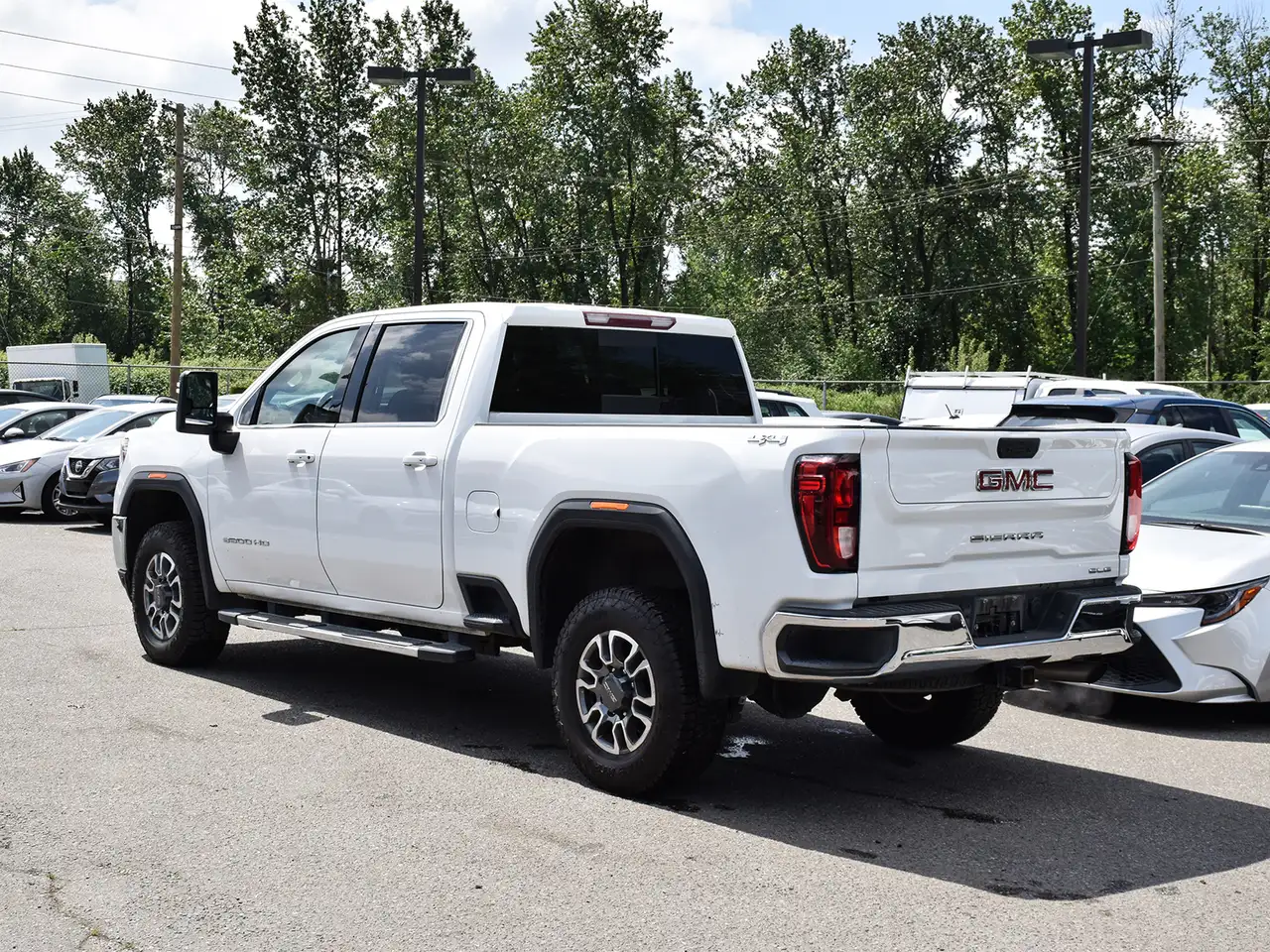 GMC Sierra 3500HD снимка GMC Sierra 3500HD