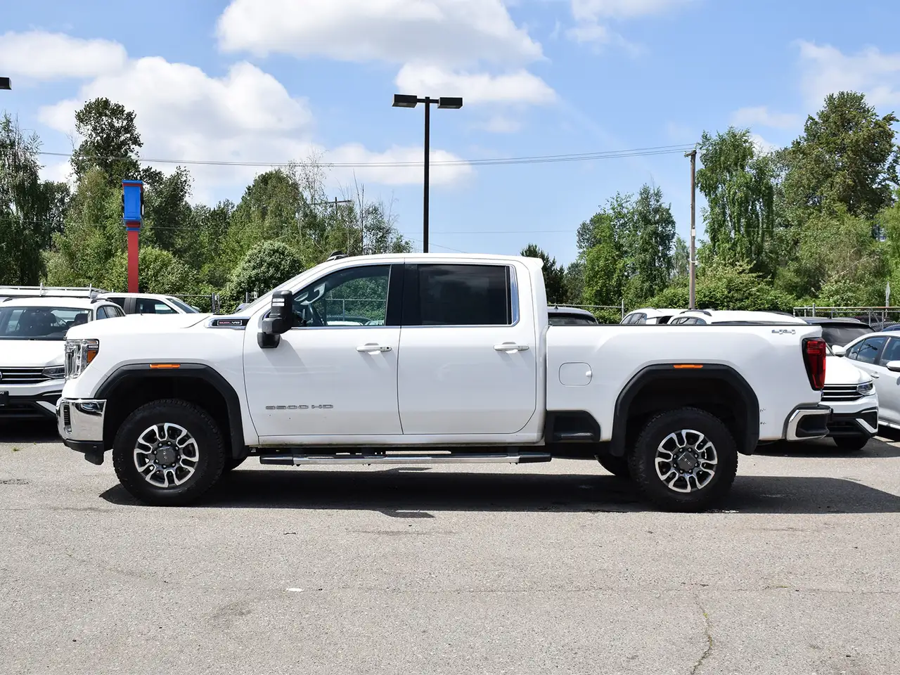 GMC Sierra 3500HD снимка GMC Sierra 3500HD