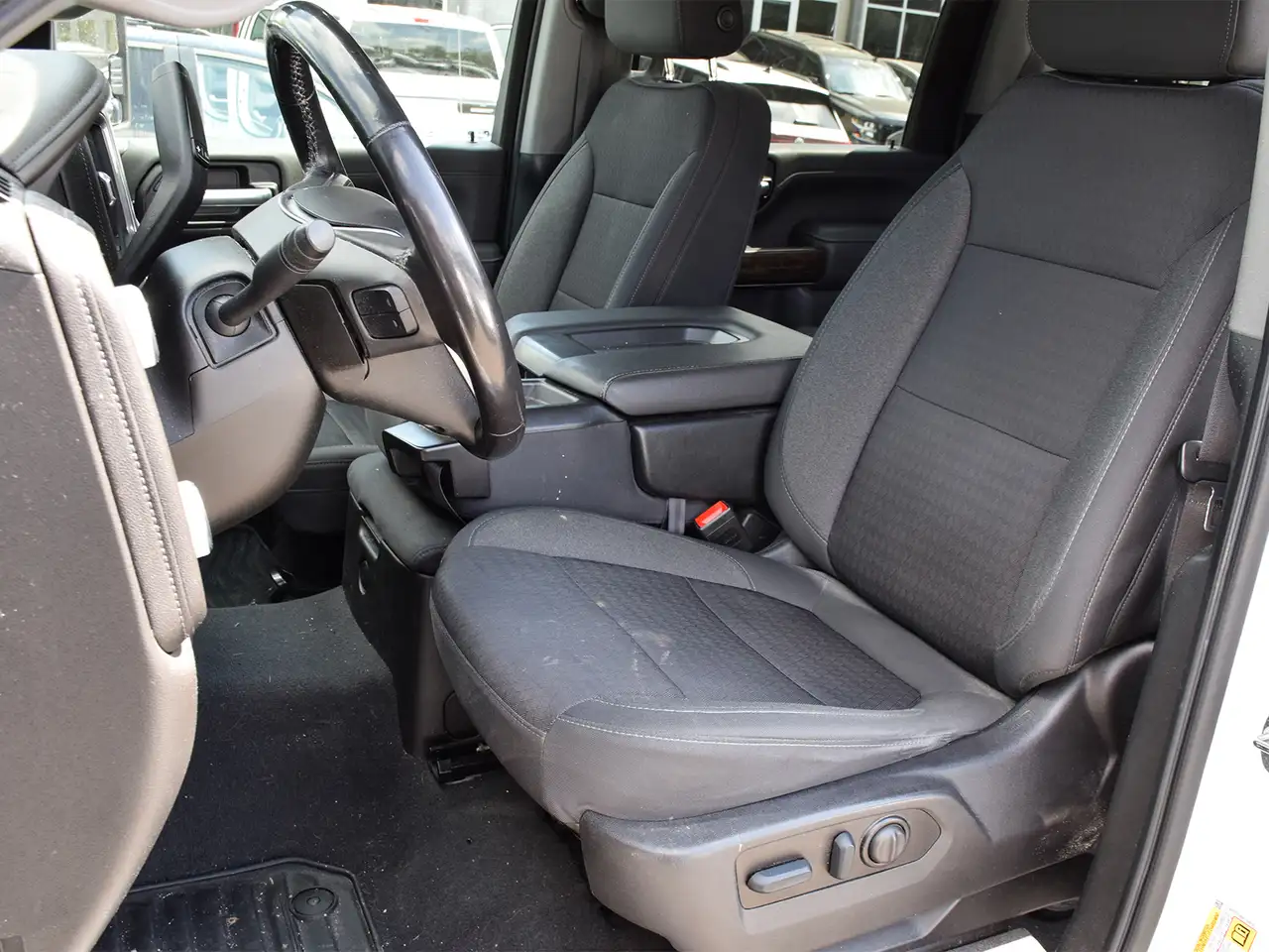 GMC Sierra 3500HD снимка GMC Sierra 3500HD