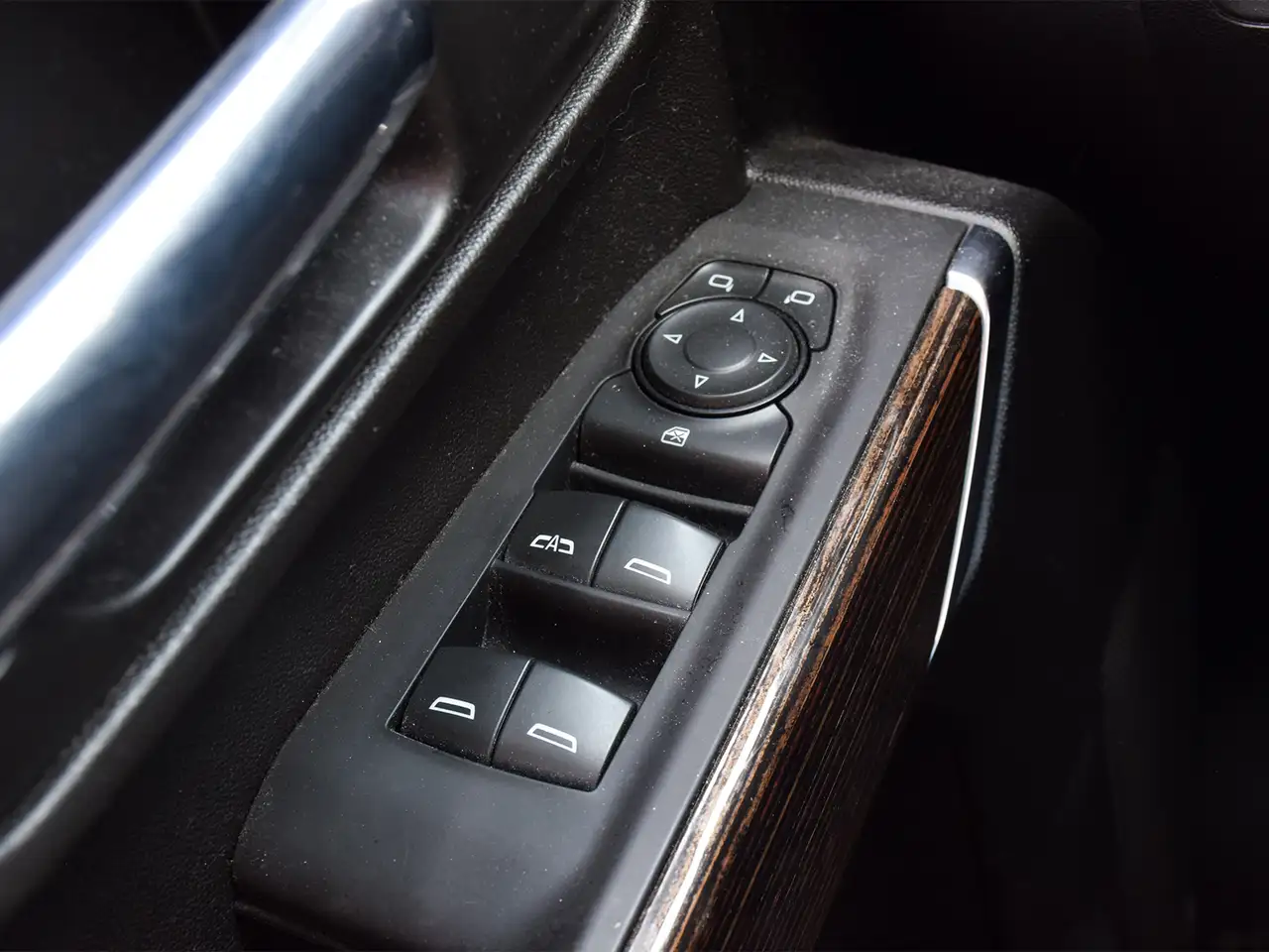 GMC Sierra 3500HD снимка GMC Sierra 3500HD