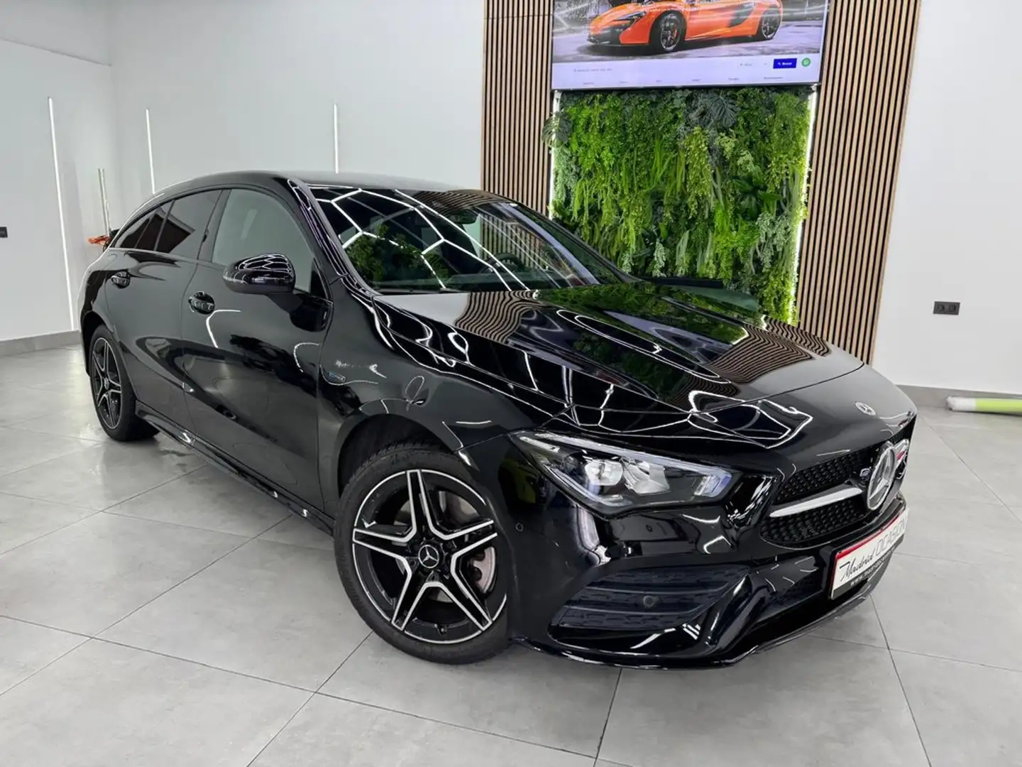 Mercedes-Benz CLA 250 e Shooting Brake Nero - 2