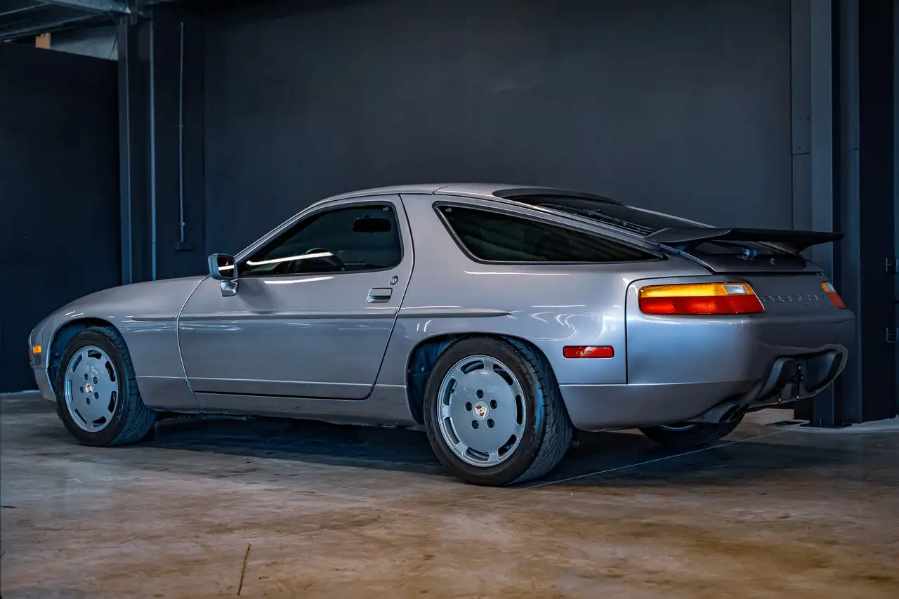 Porsche 928 S 5.0 V8, foto 3