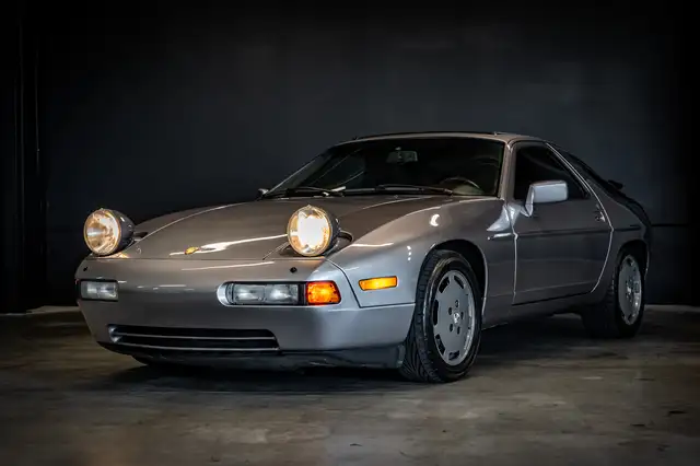 Porsche 928 S 5.0 V8