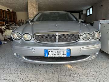 2.5 V6 Executive