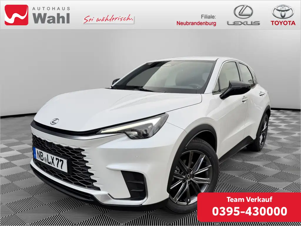 Lexus LBX 2025 из Европы — купить под ключ