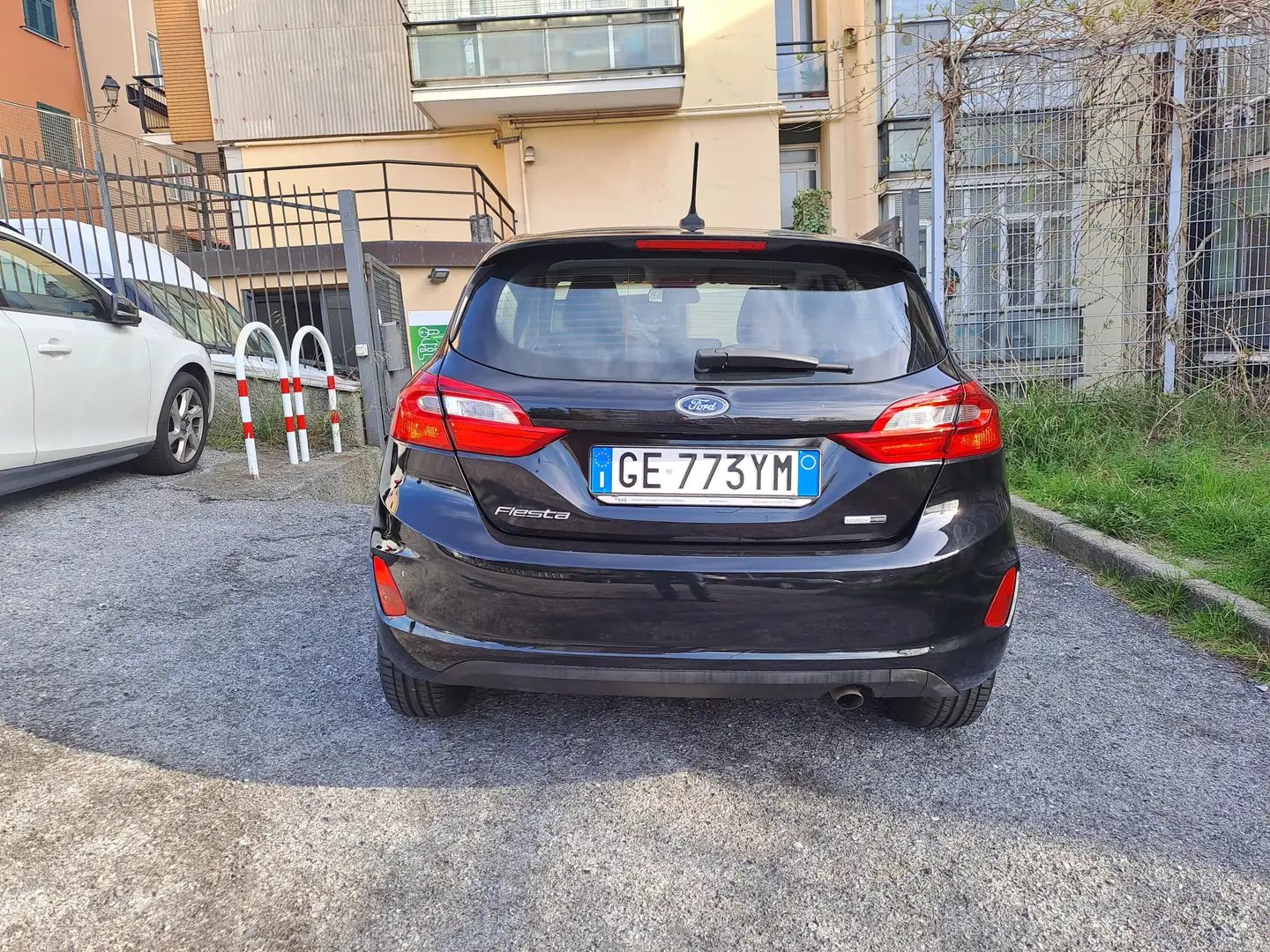 Ford Fiesta Fiesta 5p 1.0 ecoboost hybrid Connect s Negro - 2