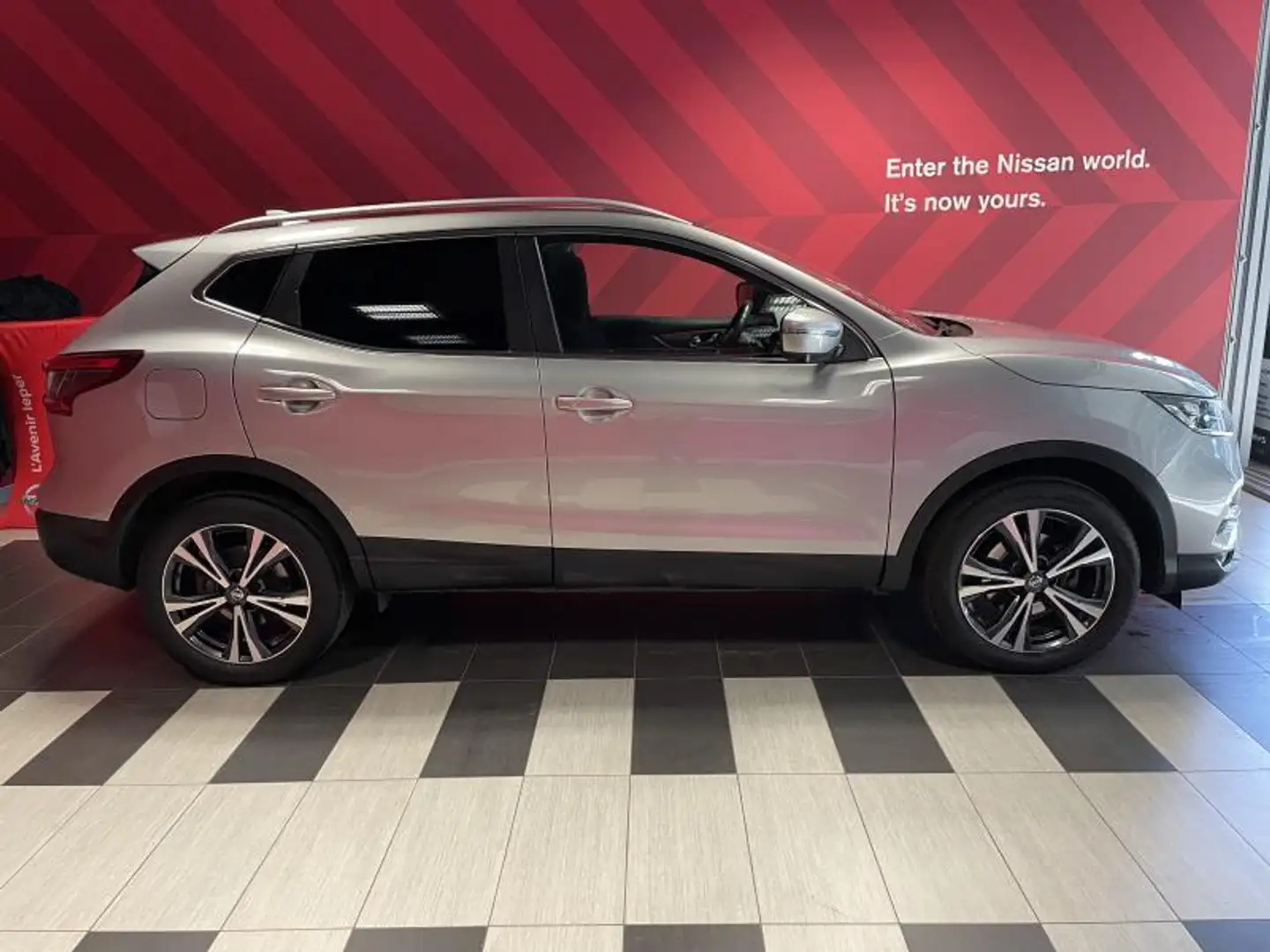 Nissan Qashqai N-Connecta + Design pack Plateado - 2