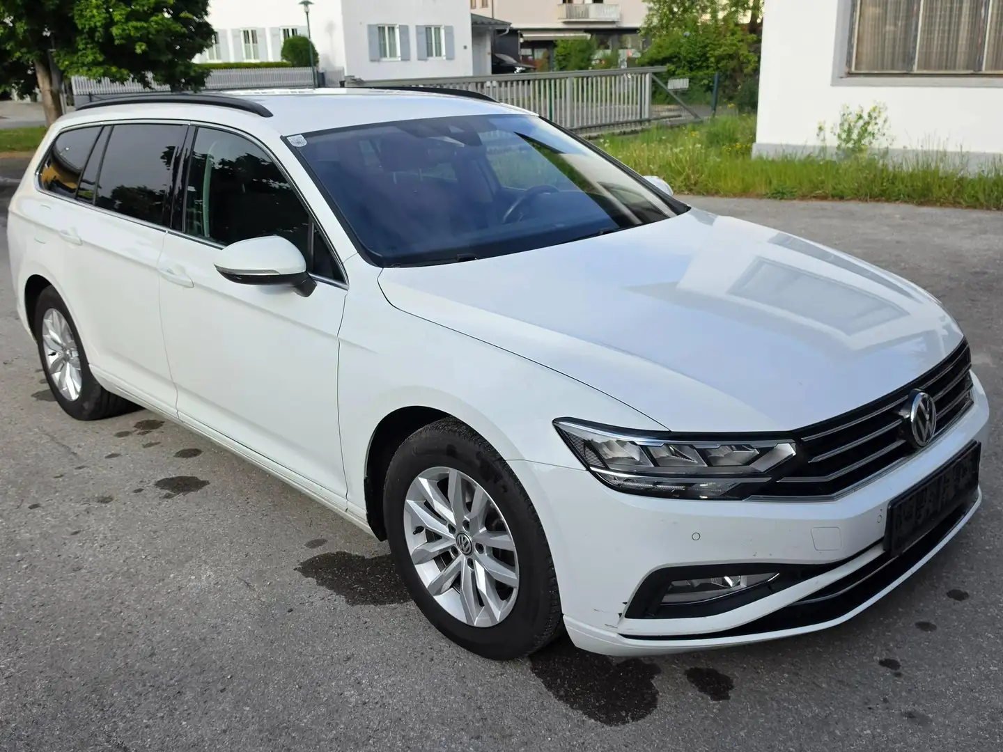 Volkswagen Passat Passat Business 2,0 SCR TDI DSG Business Weiß - 2
