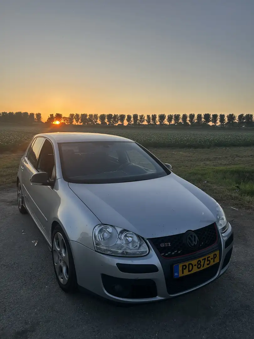 Volkswagen Golf 2.0 TFSI GTI Grey - 1