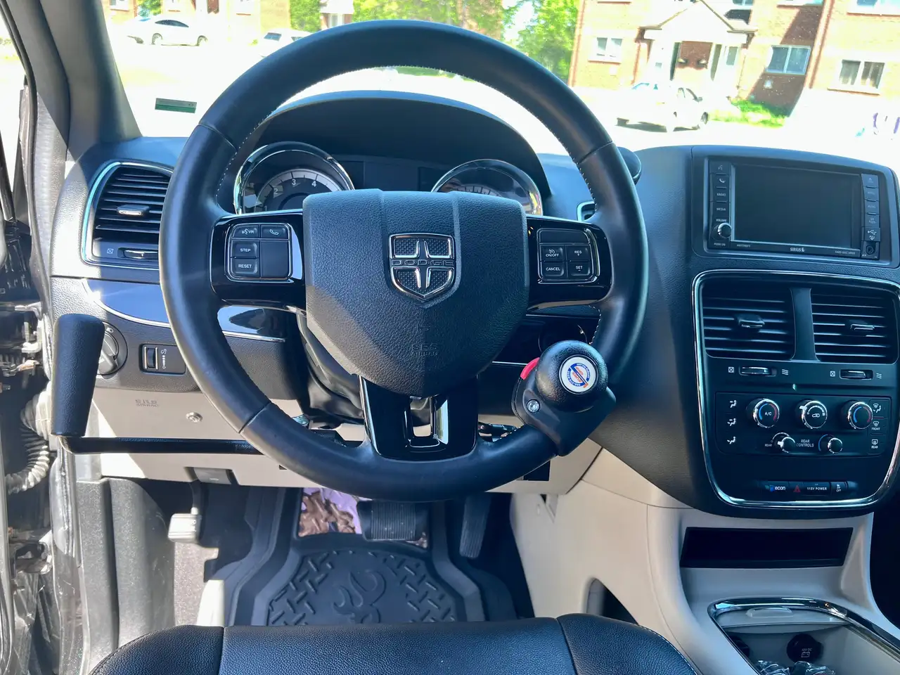 Dodge Grand Caravan снимка Dodge Grand Caravan