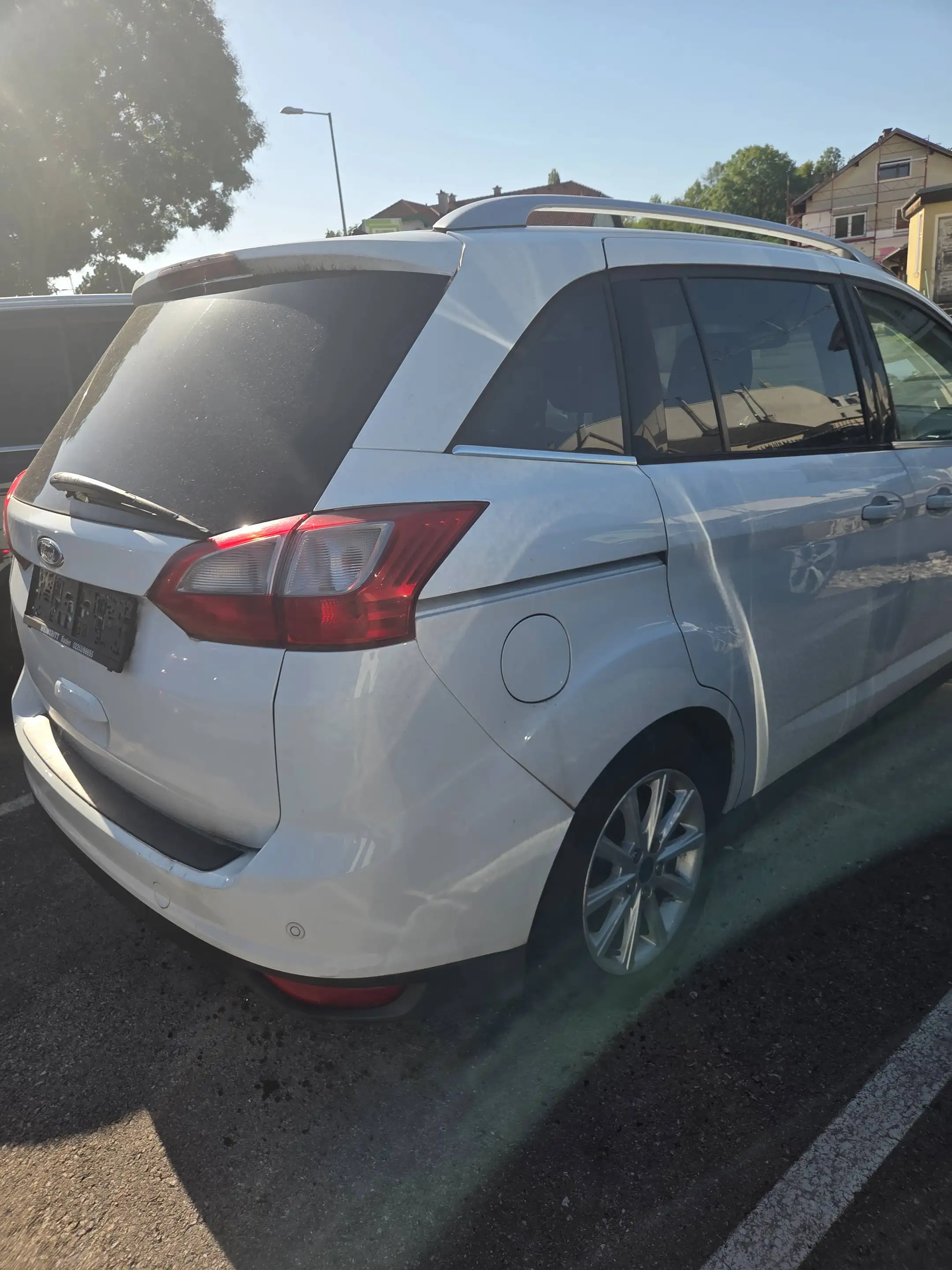 Ford Grand C-Max Titanium — photo 3