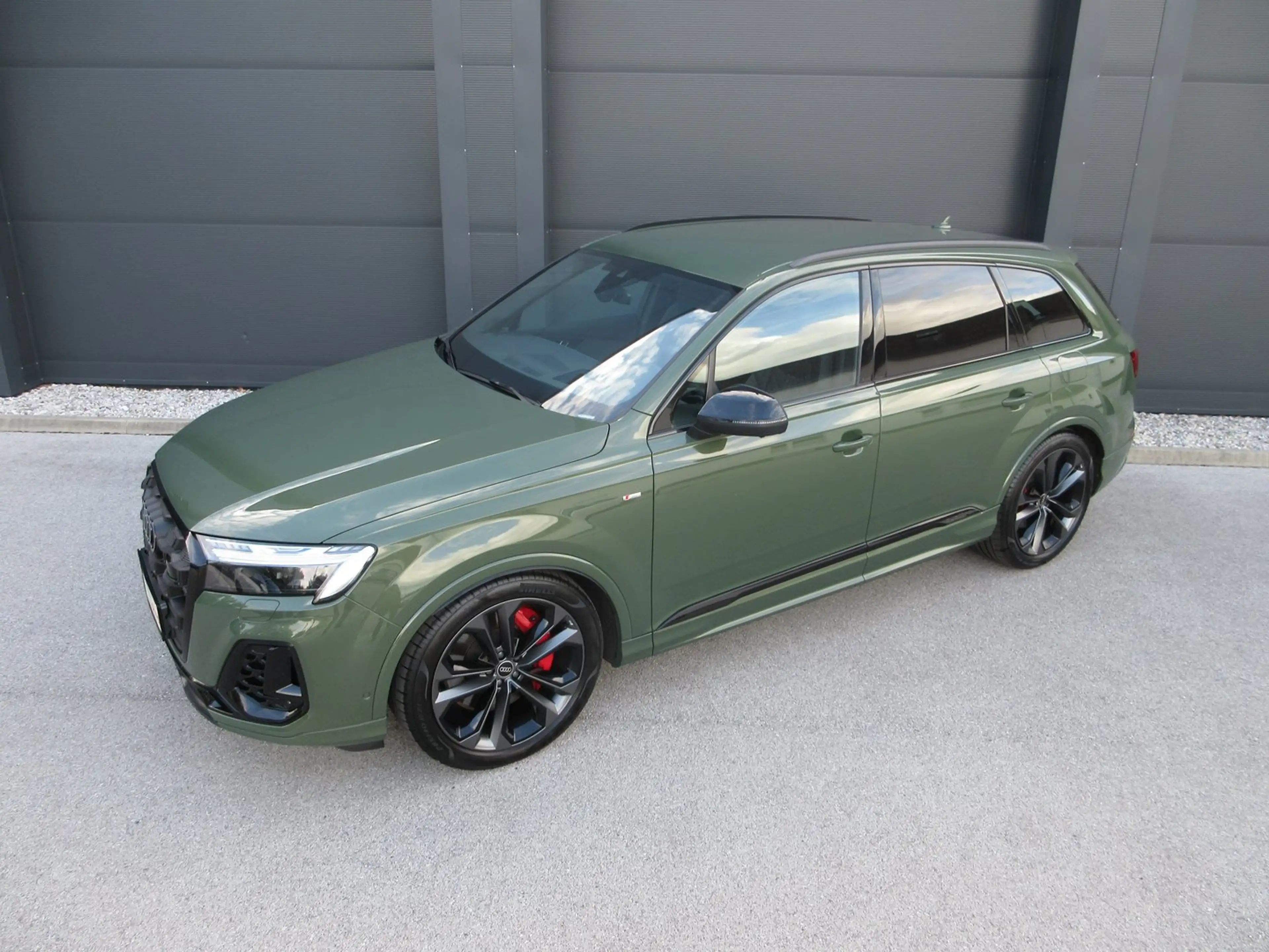 Audi Q7 60 TFSI e quattro 360 kW — photo 3