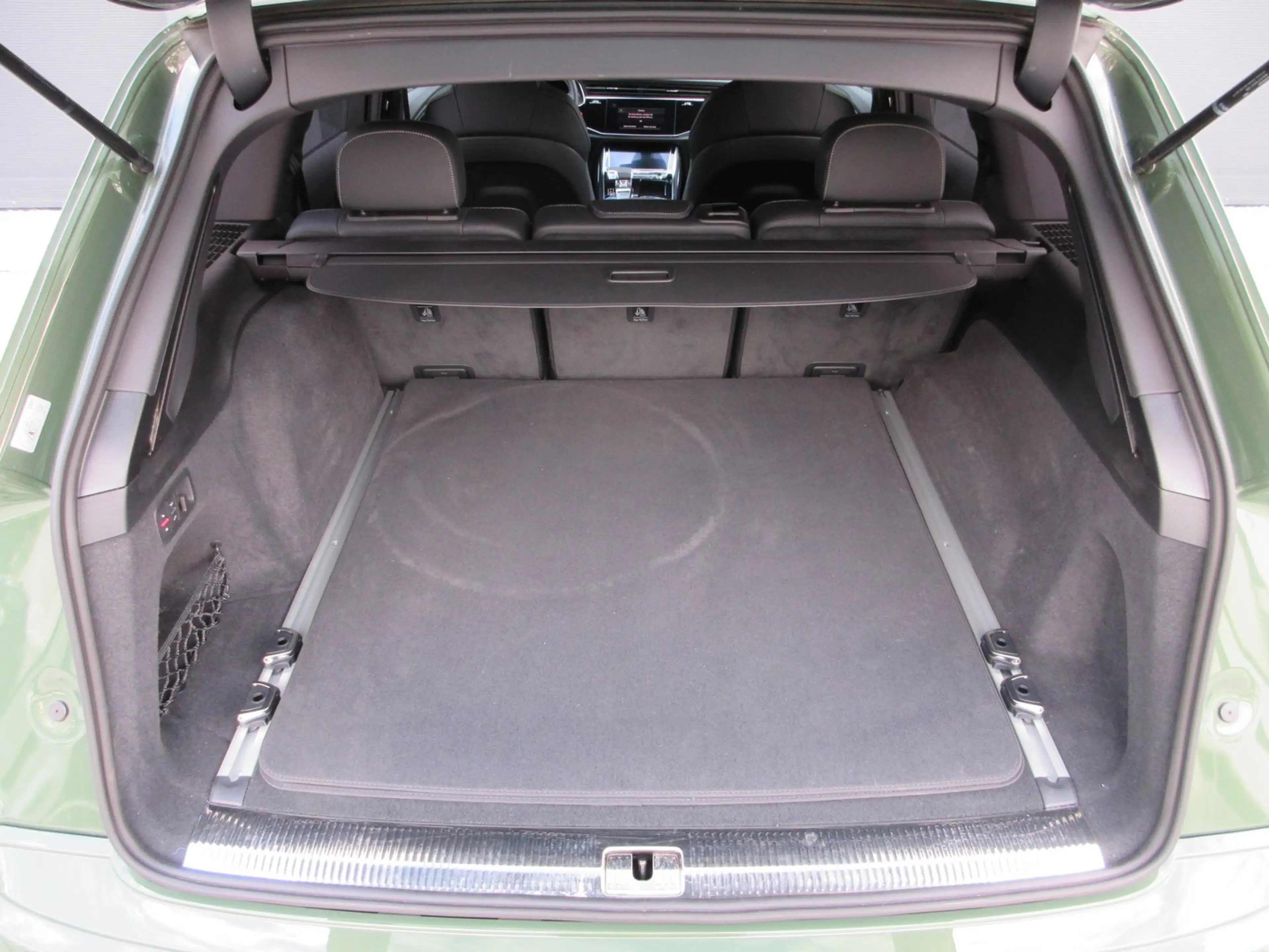 Audi Q7 60 TFSI e quattro 360 kW — photo 15
