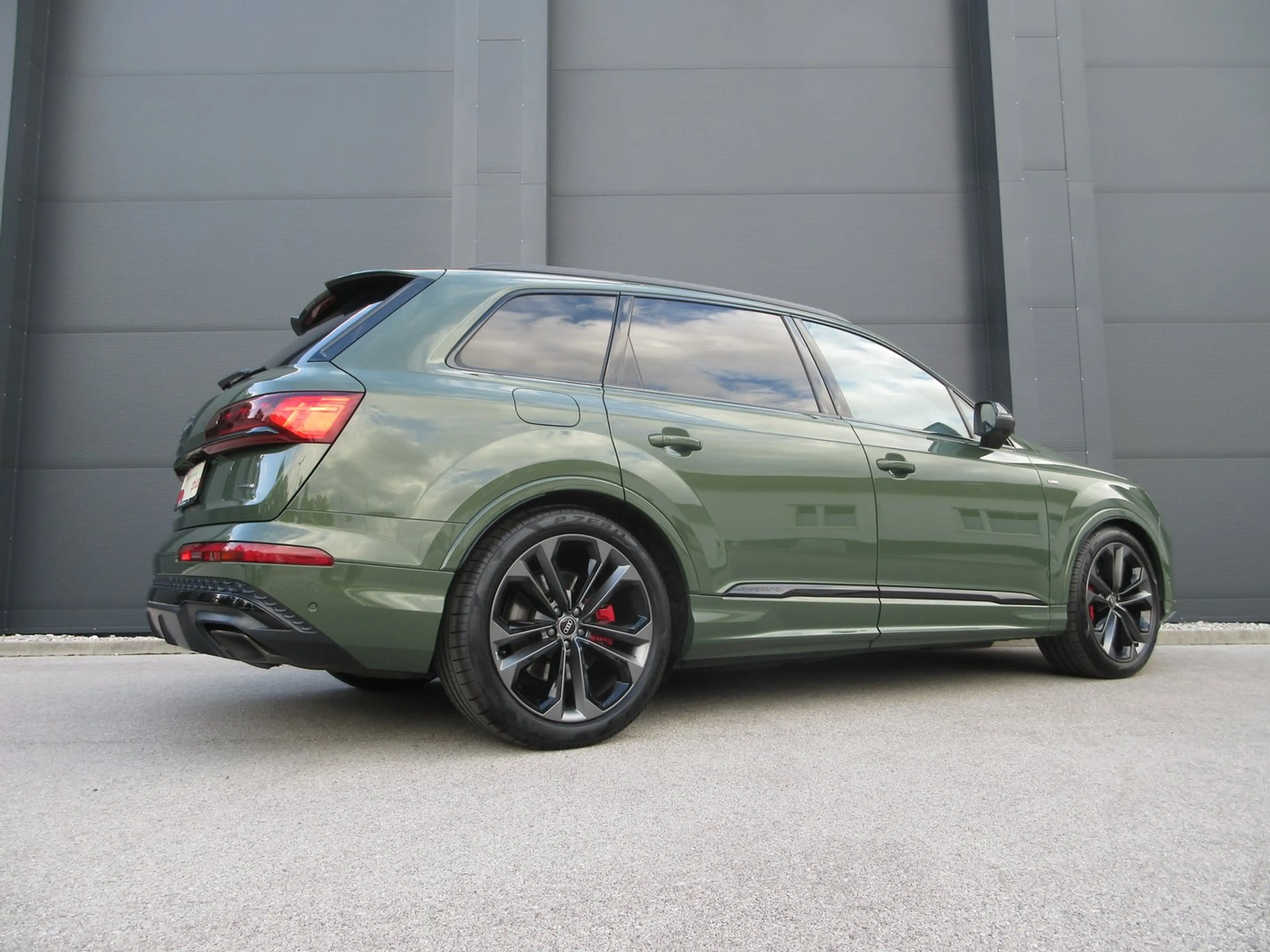 Audi Q7 60 TFSI e quattro 360 kW — photo 13