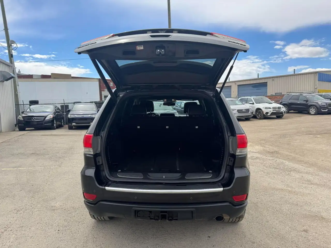 Jeep Grand Cherokee снимка Jeep Grand Cherokee