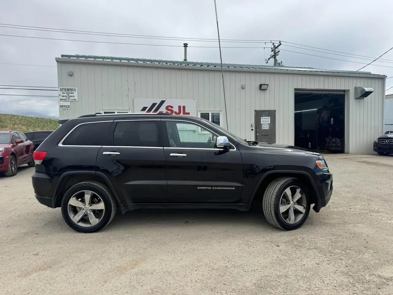 Jeep Grand Cherokee снимка Jeep Grand Cherokee