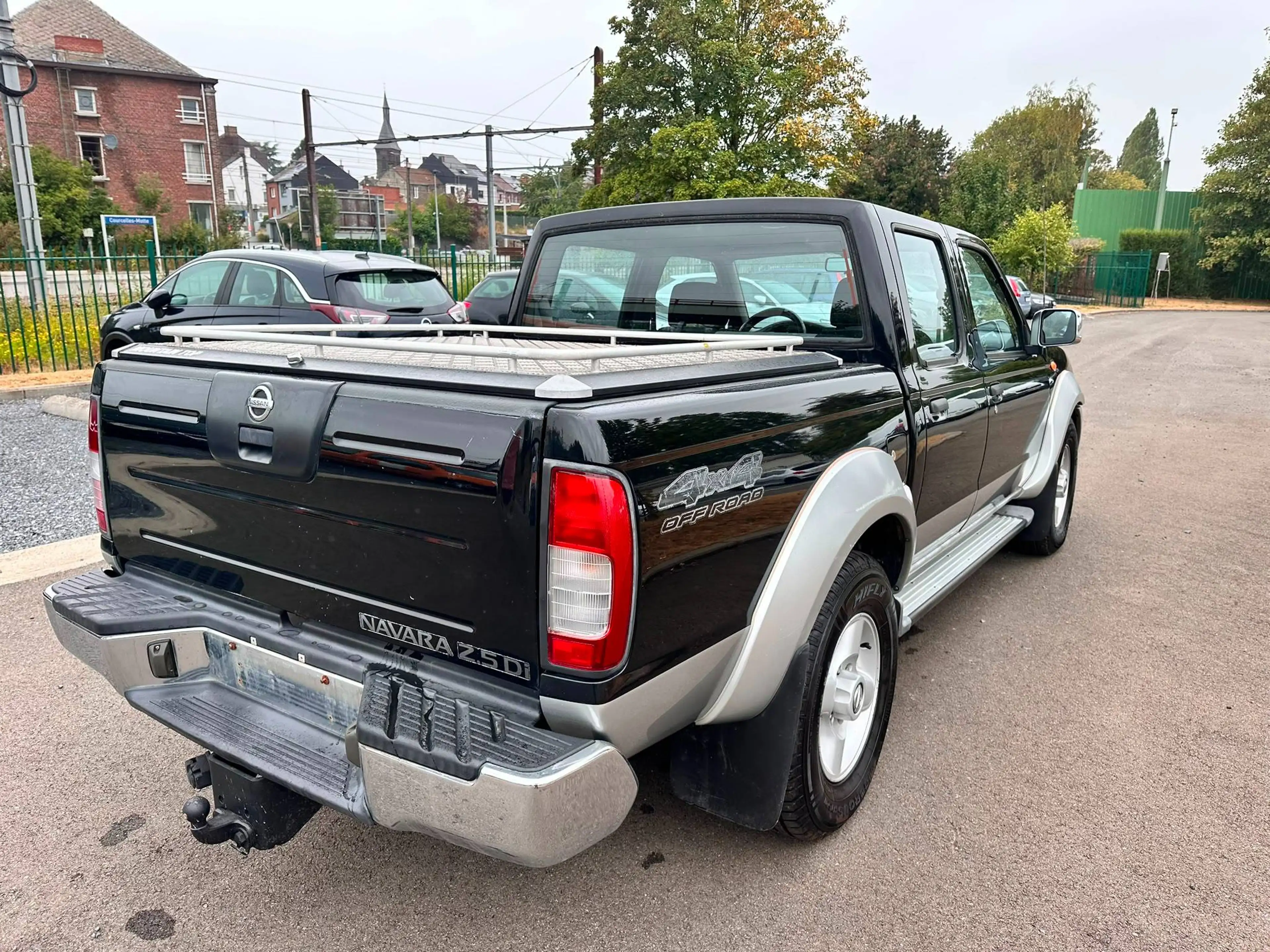 Nissan Navara 2.5 — photo 5