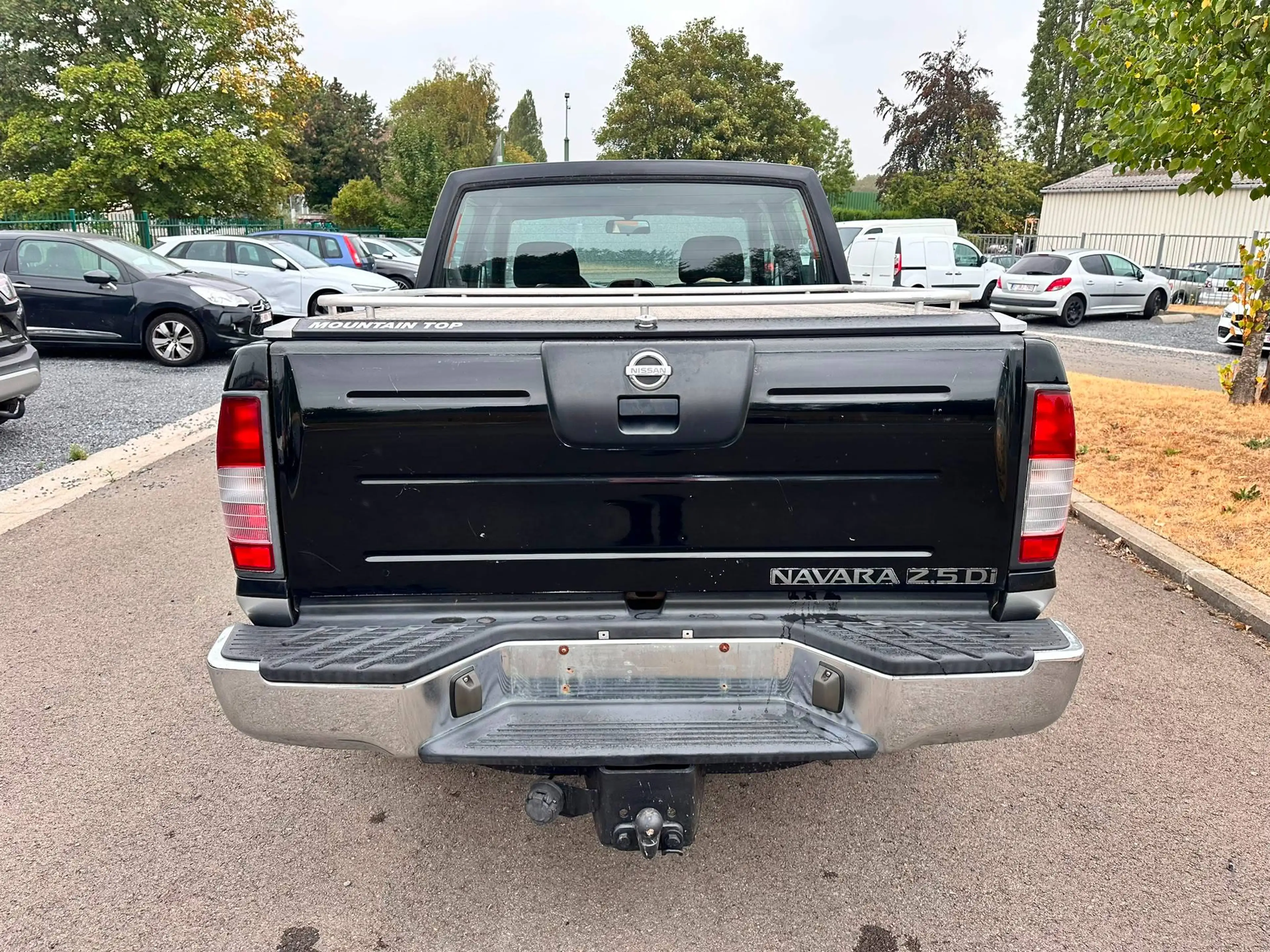 Nissan Navara 2.5 — photo 6