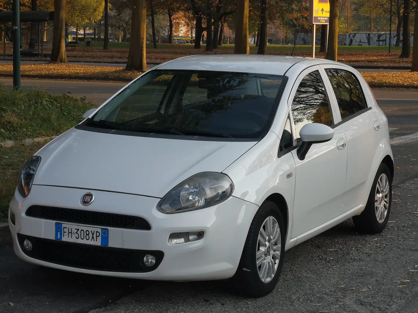 Fiat Punto Punto III 2012 5p 1.3 mjt Lounge s Bianco - 2