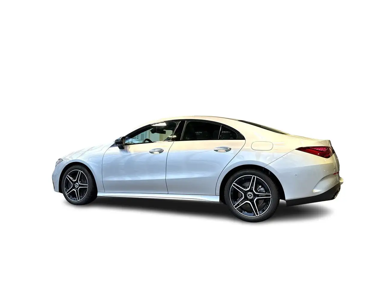 Mercedes-Benz CLA снимка Mercedes-Benz CLA