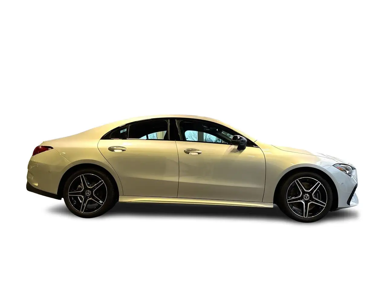 Mercedes-Benz CLA снимка Mercedes-Benz CLA