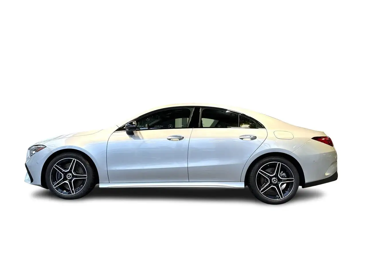 Mercedes-Benz CLA снимка Mercedes-Benz CLA
