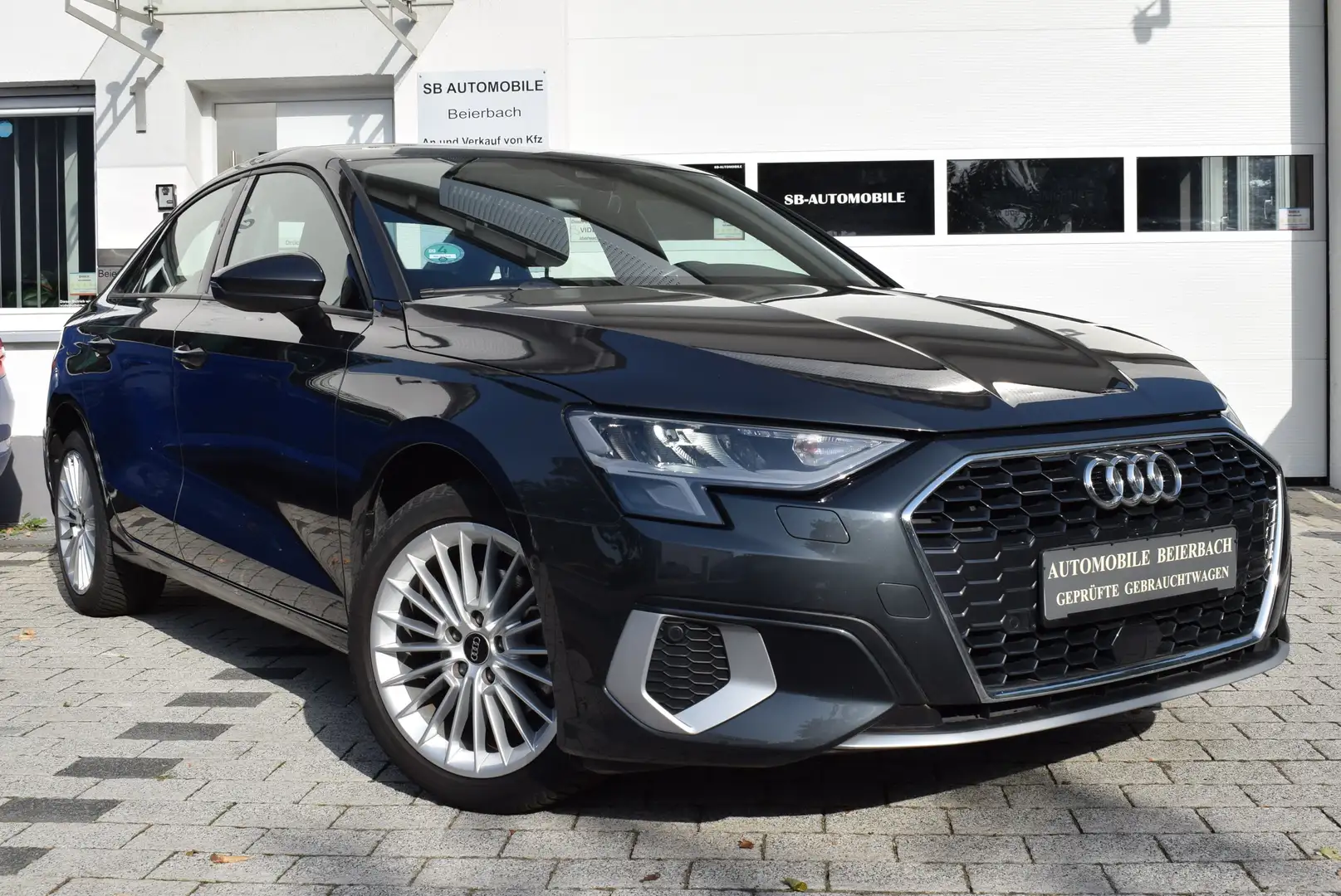 Audi A3 30 TFSI Lim advanced Navi/Temp/WinterP/U Gris - 1