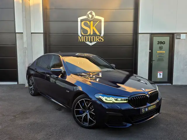 BMW 545 545e M PHEV X-DRIVE BTW AFTREKBAAR €58 BIV LASER MASSAGE + DYNAMISCHE ZETELS MEMORY 1STE EIGENAAR BMW ONDERHOUDEN