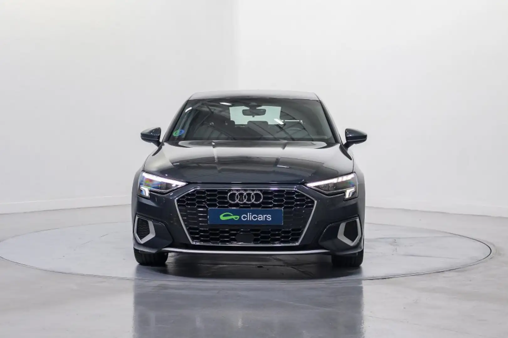 Audi A3 Sportback 30 TFSI Advanced S tronic Grau - 2