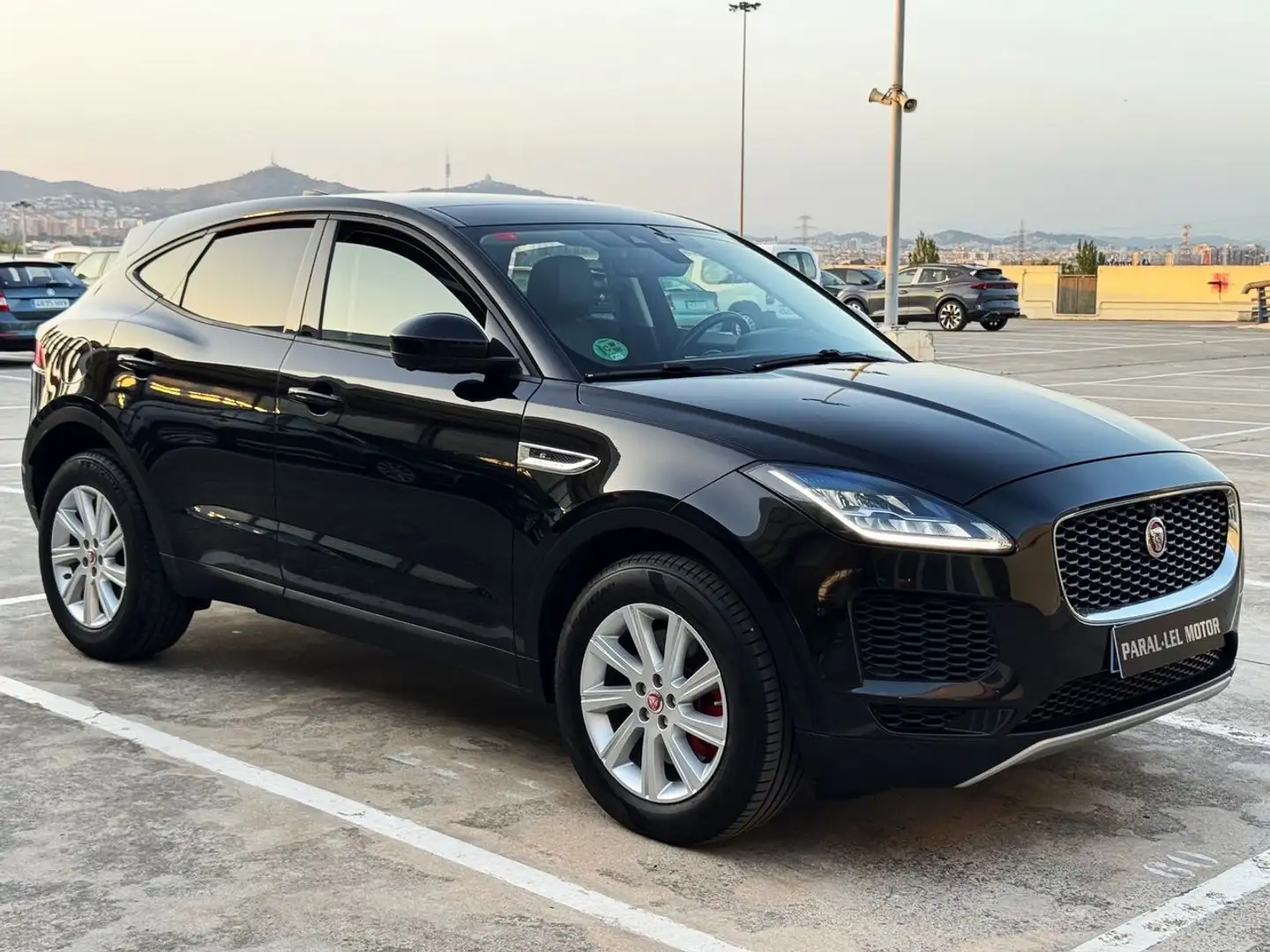 Jaguar E-Pace 2.0D S 4WD AUTOMÁTICO con TECHO PANORÁMICO, CUER Schwarz - 1