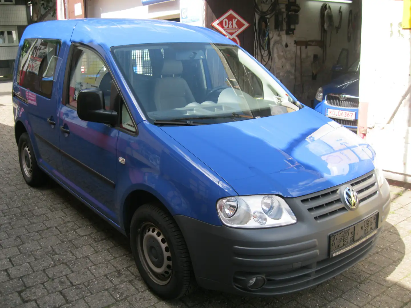 Volkswagen Caddy 2.0 EcoFuel Blau - 2