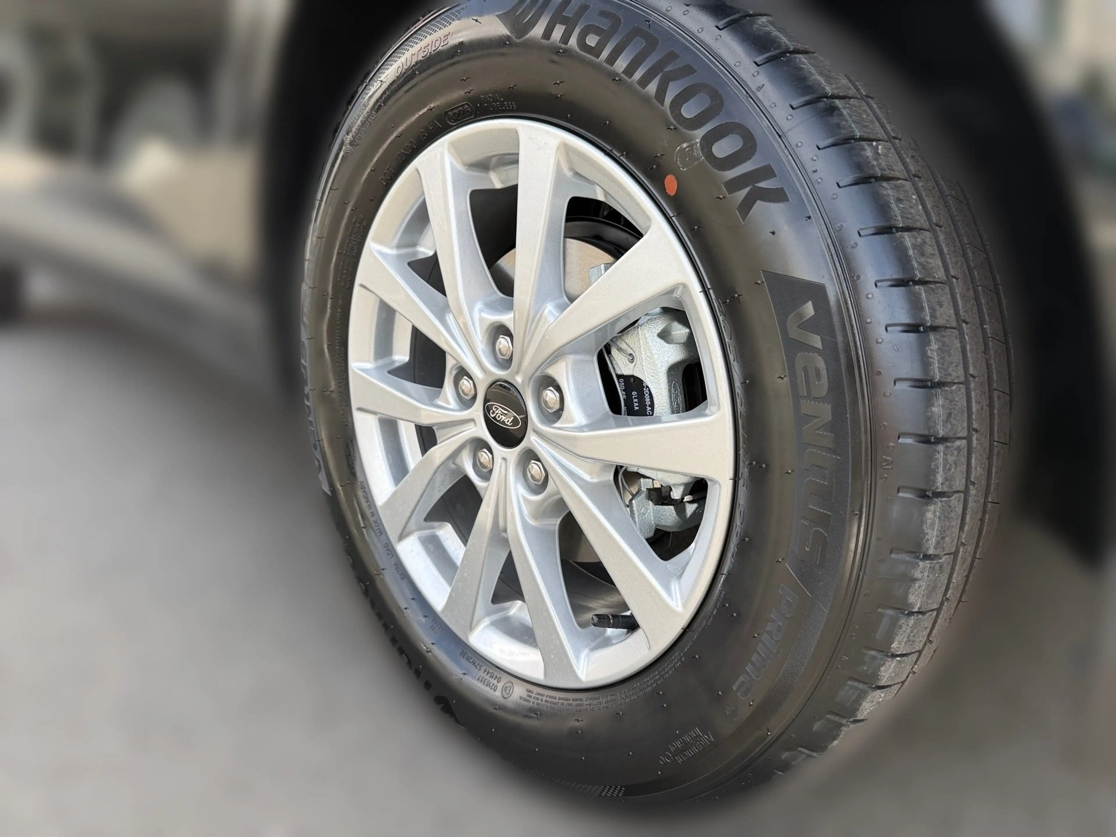 Ford Tourneo Courier Titanium — photo 8