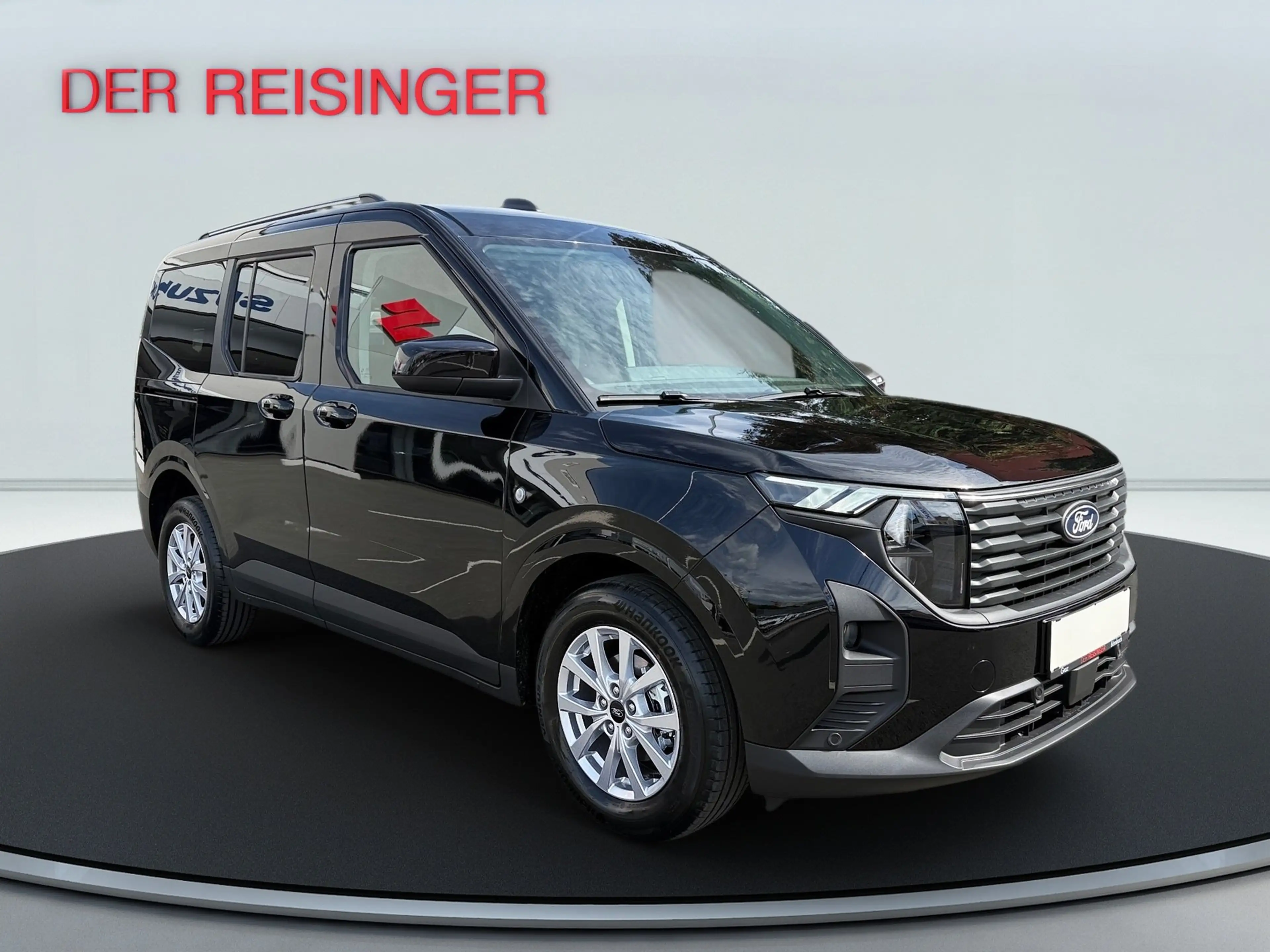 Ford Tourneo Courier Titanium — photo 7