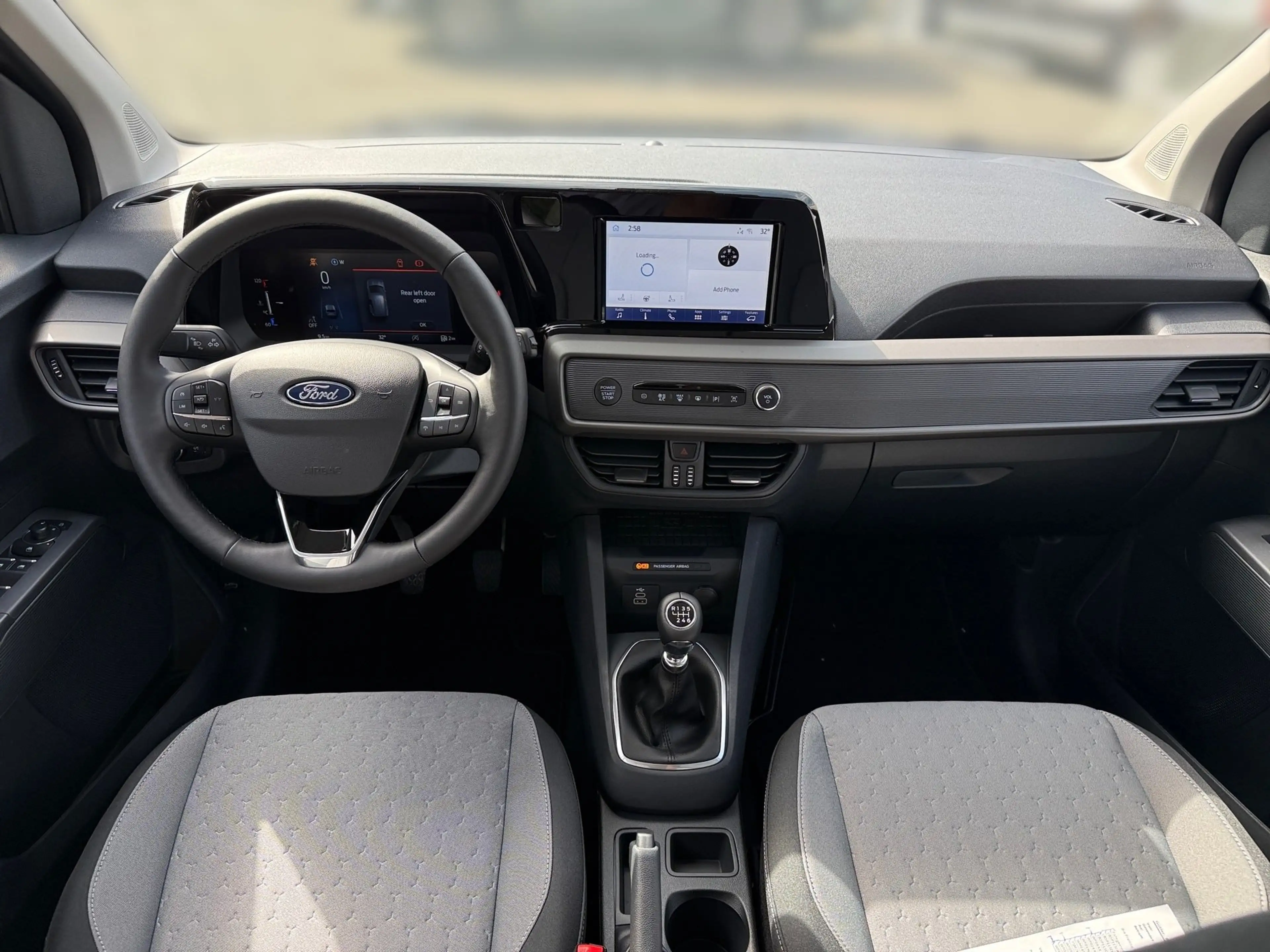 Ford Tourneo Courier Titanium — photo 15