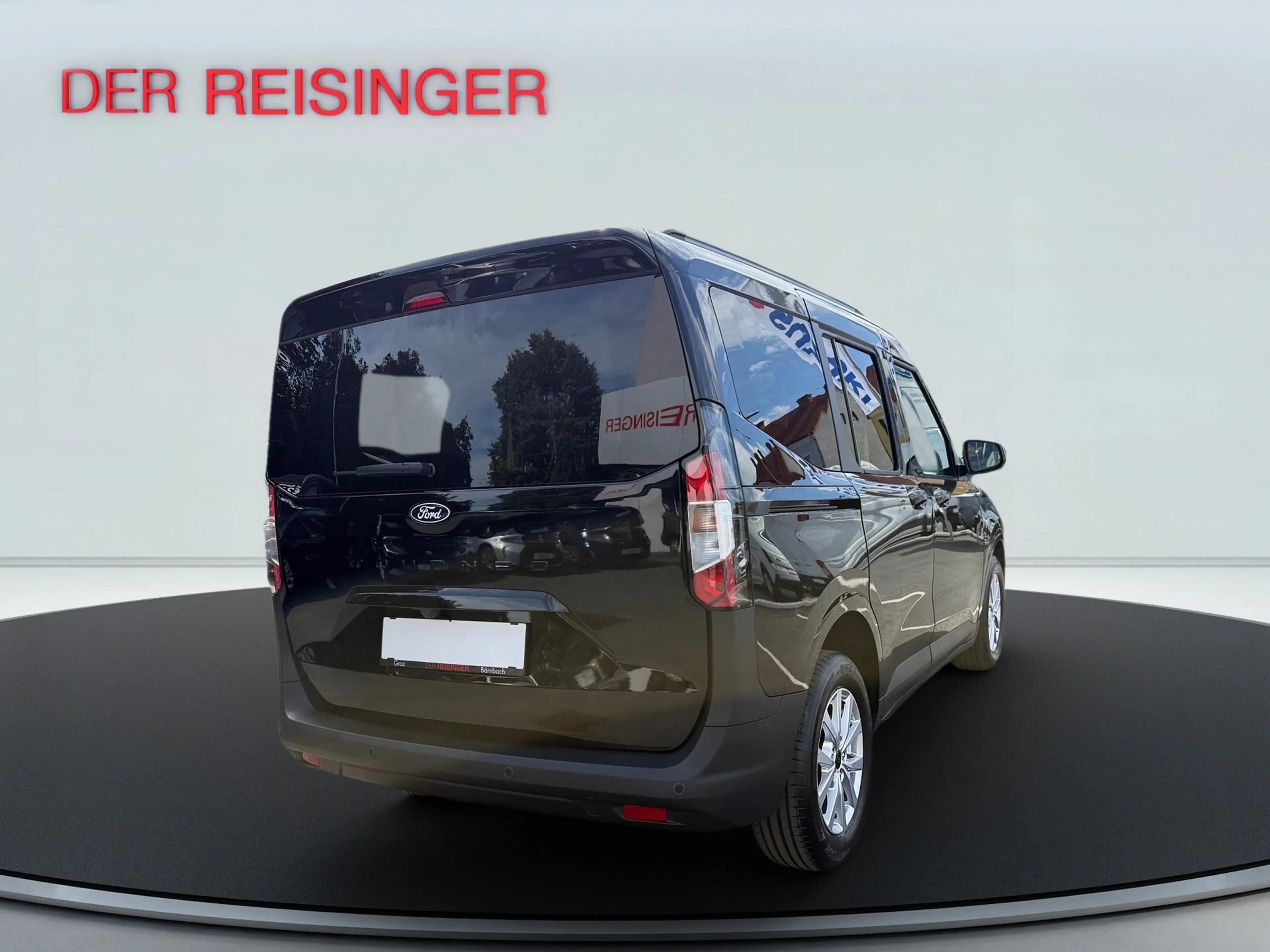 Ford Tourneo Courier Titanium — photo 5