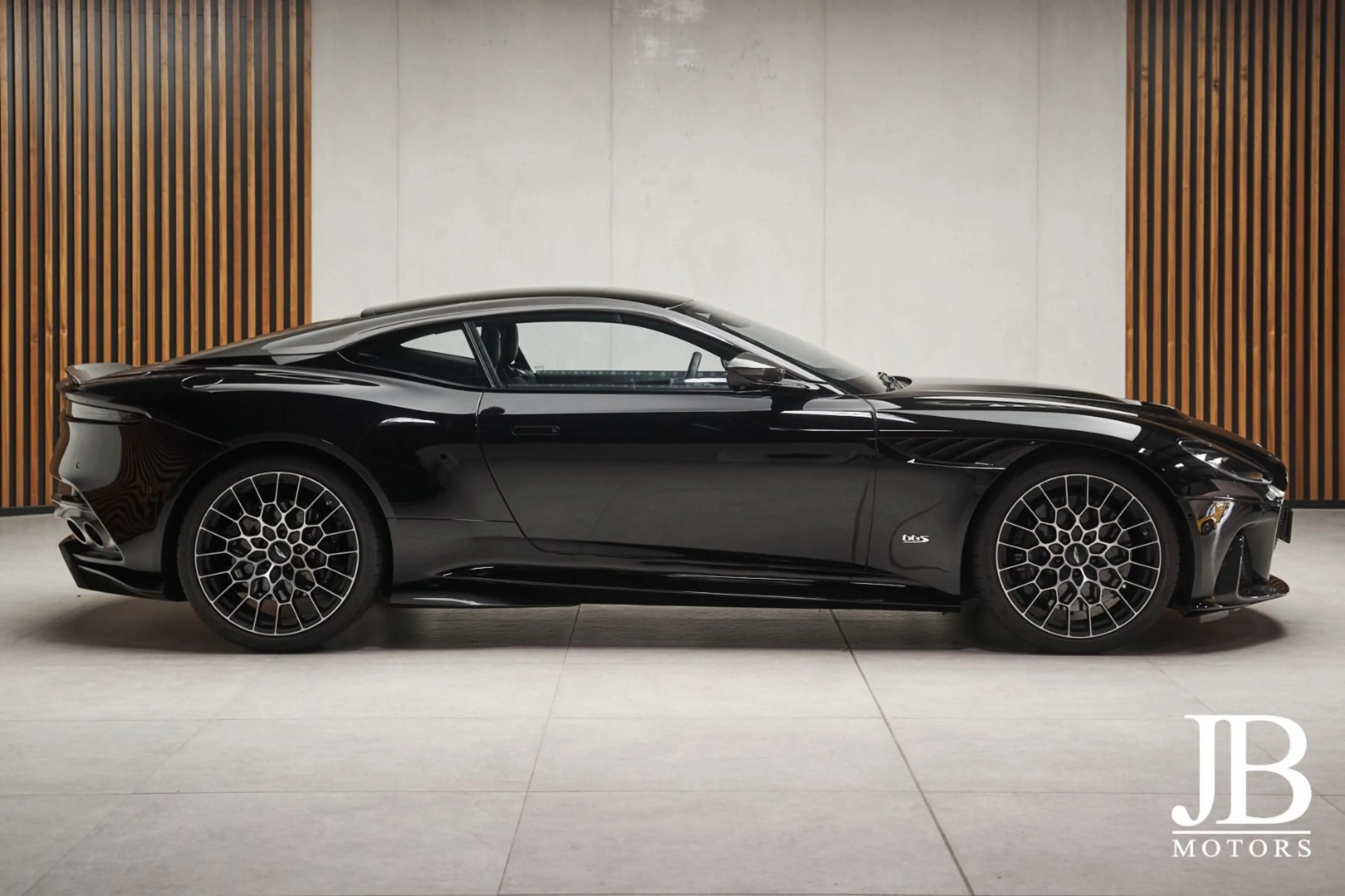 Aston Martin DBS V12 770 Ultimate Carbon Performance Seats — photo 3