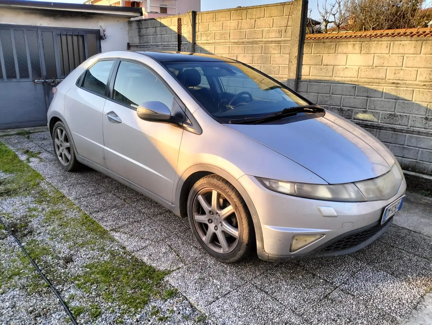 Honda Civic Civic+VIII+2006+5p+2.2+i-ctdi+Elegance dpf srebrna - 1