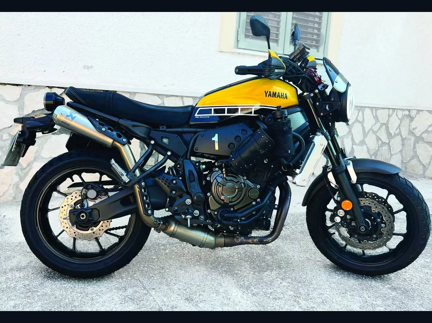 Yamaha XSR 700 60TH ANNIVERSARY - 1