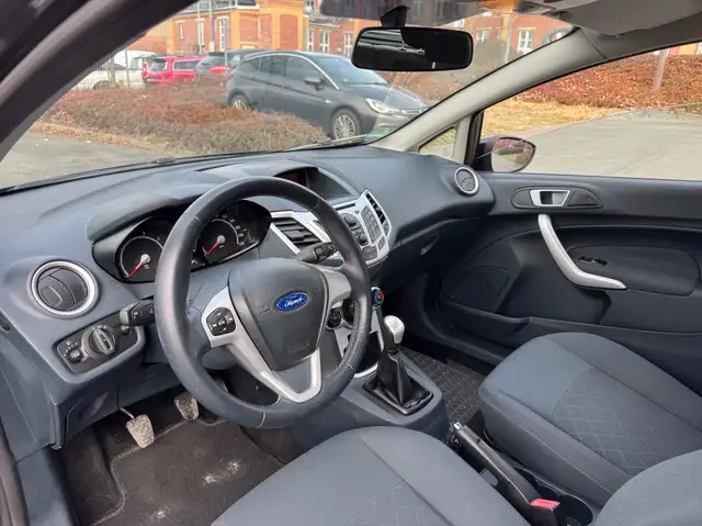 Ford Fiesta view 13