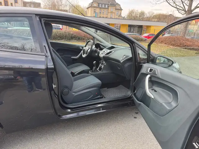 Ford Fiesta view 5