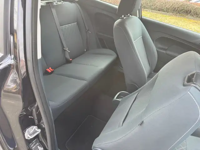 Ford Fiesta view 9