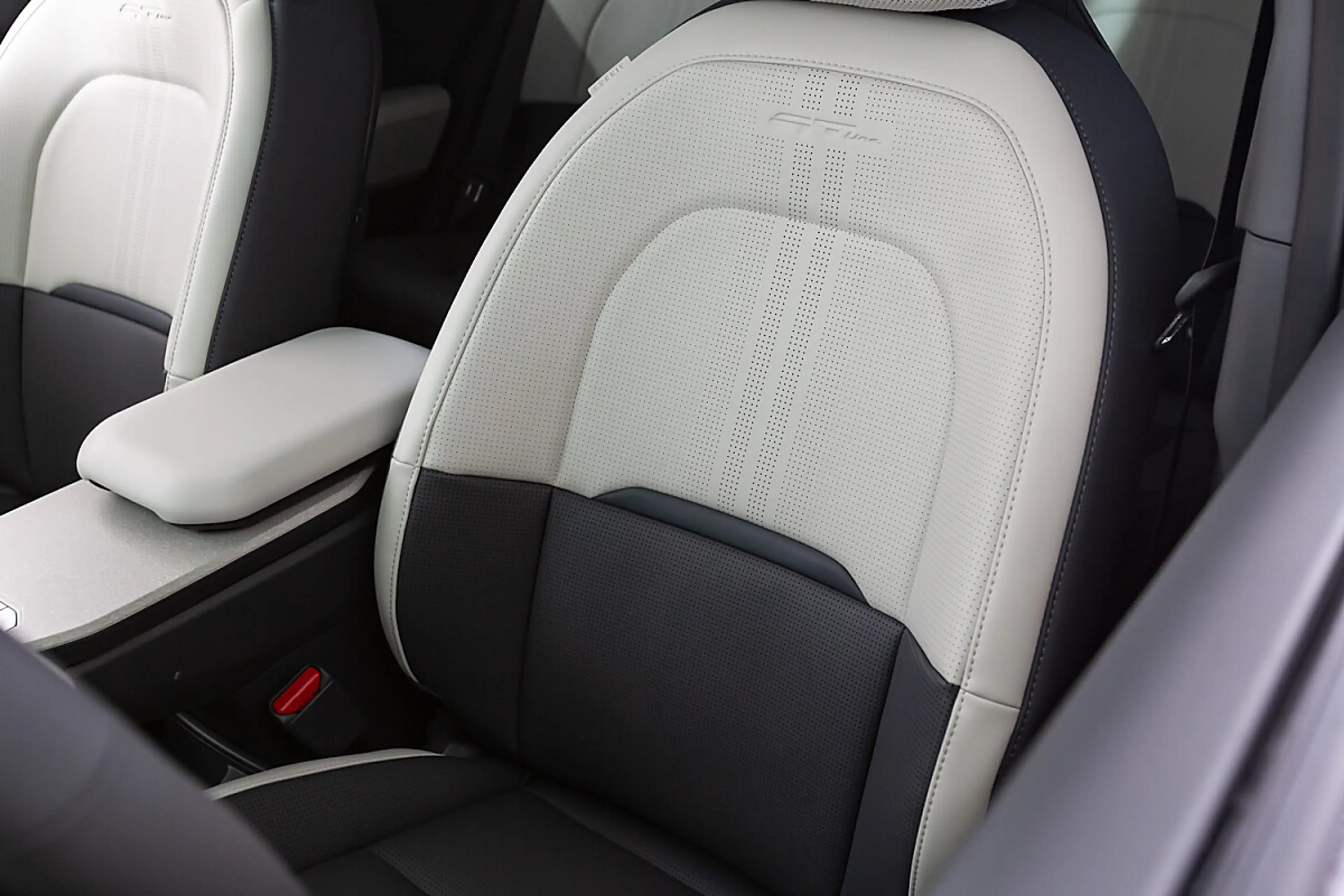 Kia EV3 AWD 81,4kWh GT-Line — photo 14