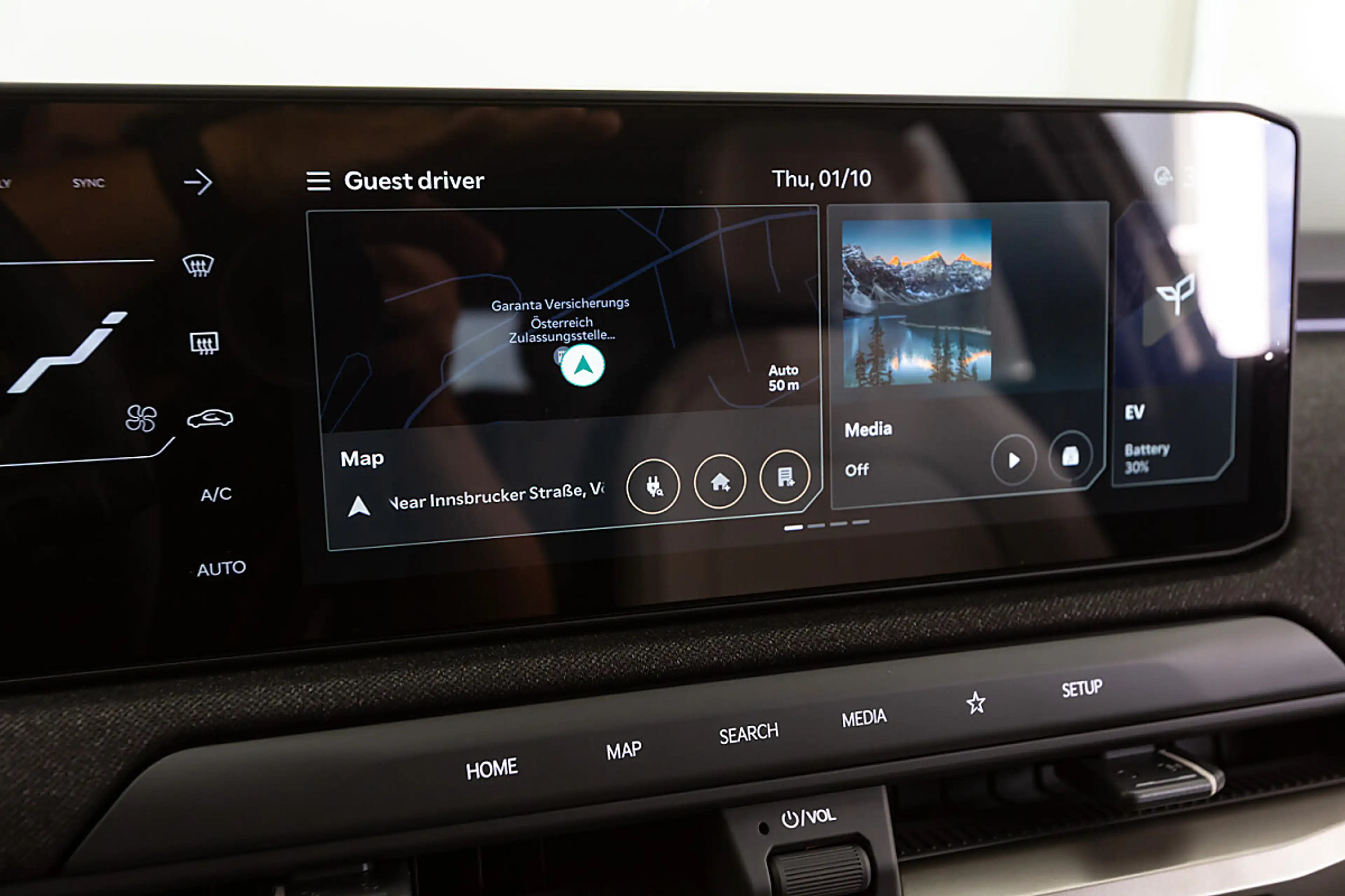 Kia EV3 AWD 81,4kWh GT-Line — photo 8
