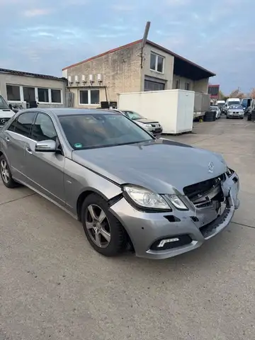 Mercedes-Benz E 250 E Limousine E 250 CDI BlueEfficiency TÜV