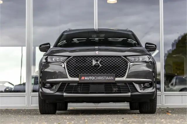 DS Automobiles DS 7 Crossback view 3