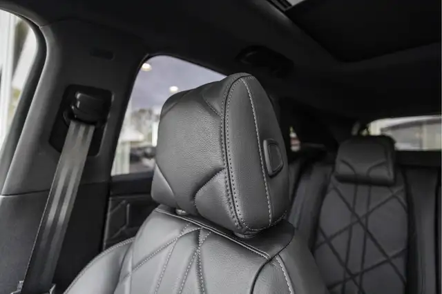 DS Automobiles DS 7 Crossback view 12